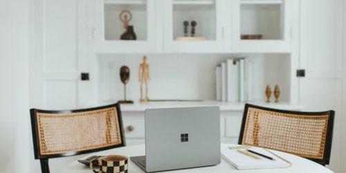 surface-h108eyMxbxw-unsplash